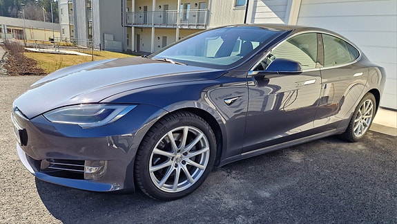 Tesla Model S 5 of 9
