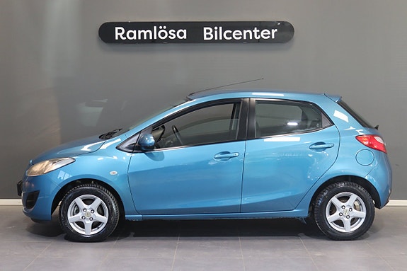 Mazda 2 2 of 5