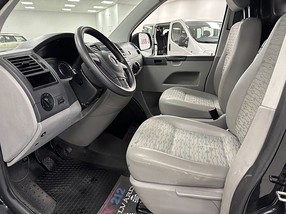 Volkswagen Transporter 6 of 10