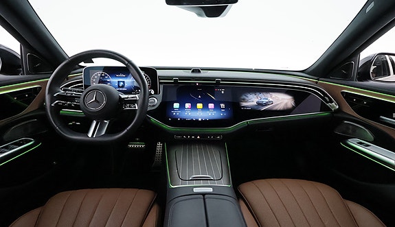 Mercedes-Benz E300 4 of 4