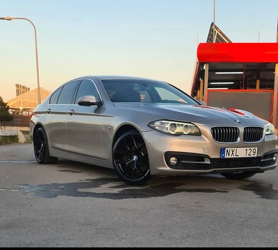 BMW 520d 4 of 5