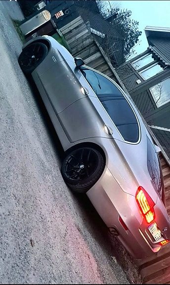 BMW 520d 2 of 5