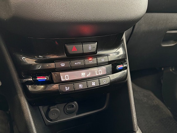 Peugeot 208 15 of 22