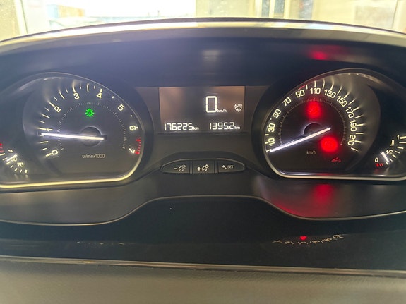 Peugeot 208 13 of 22