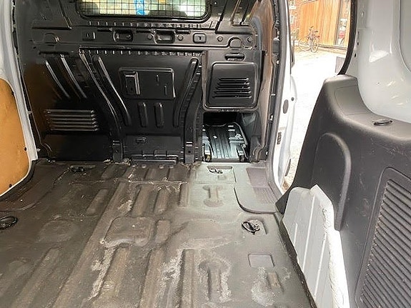 Ford Transit Connect 5 of 21