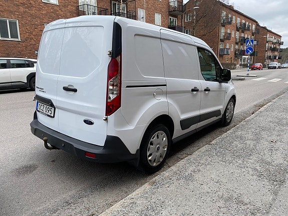 Ford Transit Connect 8 of 21