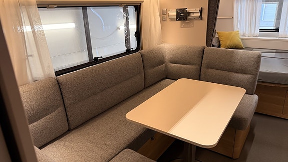 Adria Adora 673 PK Barnkammare dubbeldörr ALDE Dusch Ung Tv Golv värme 16 of 23