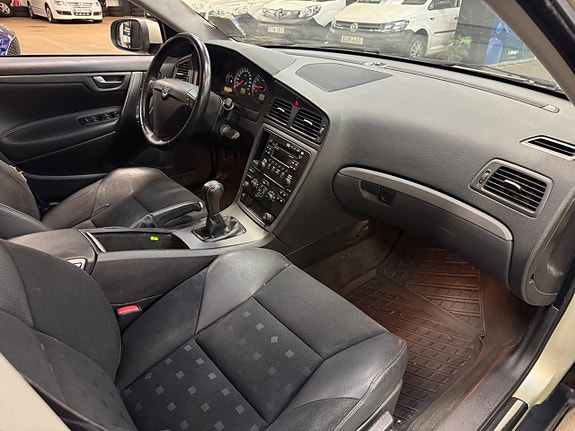 Volvo S60 11 of 19