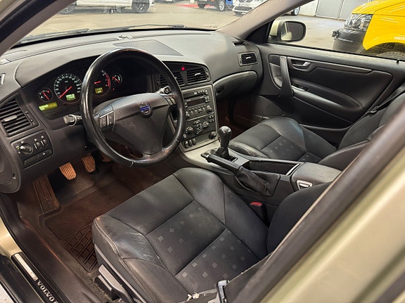 Volvo S60 9 of 19
