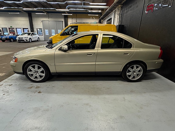Volvo S60 5 of 5