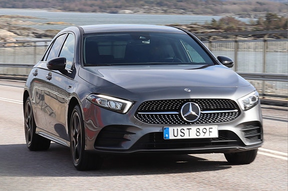 Mercedes-Benz A250 e 2 of 5