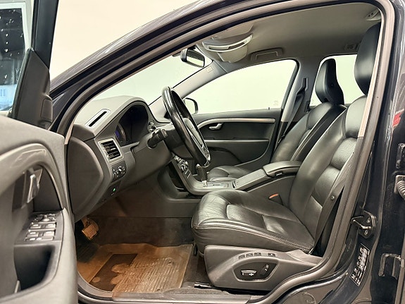 Volvo V70 8 of 13