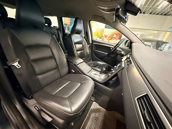 Volvo V70 10 of 13