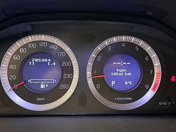 Volvo V70 5 of 13