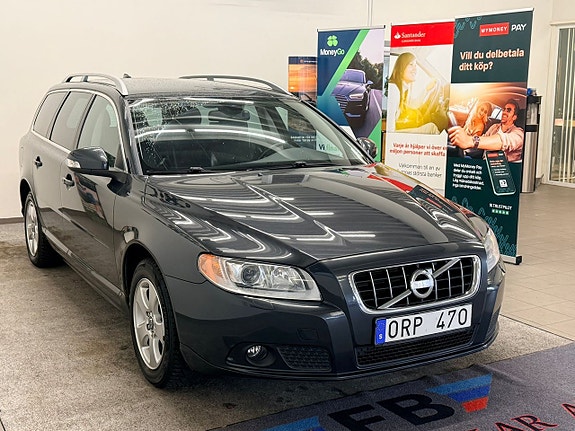 Volvo V70 3 of 13