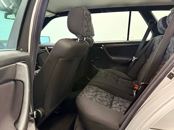 Mercedes-Benz C240 12 of 15