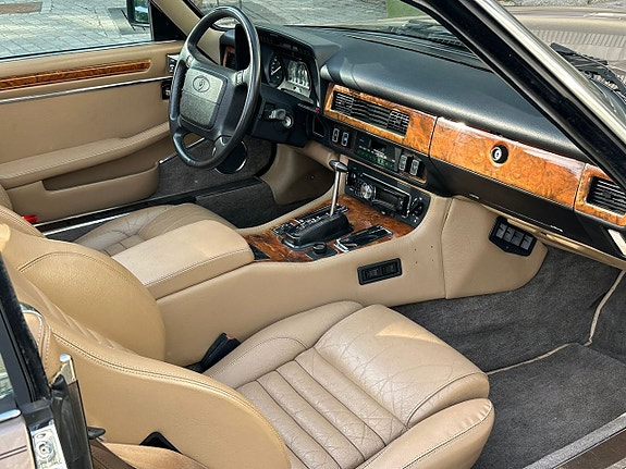Jaguar XJS 27 of 30