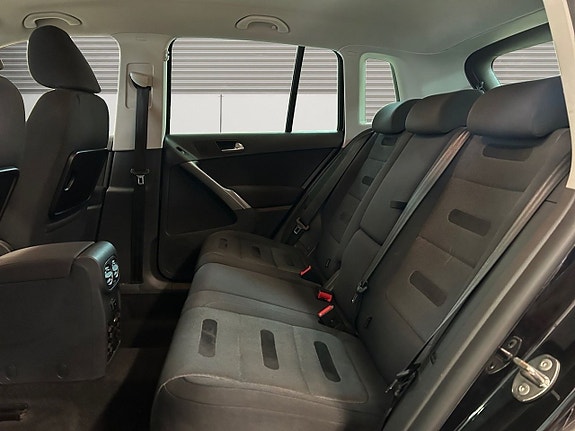 Volkswagen Tiguan 10 of 13