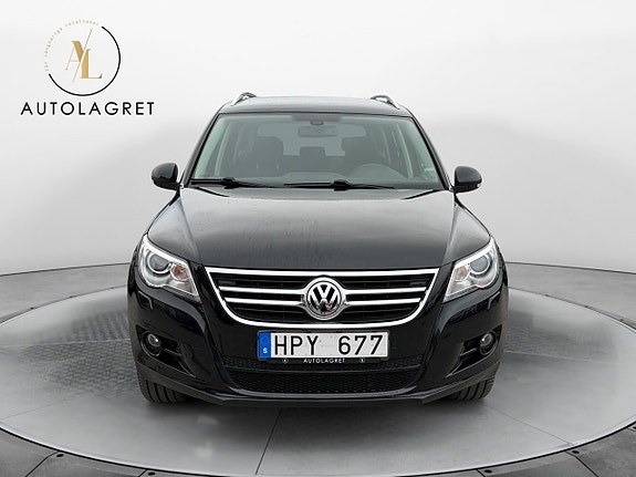 Volkswagen Tiguan 3 of 13