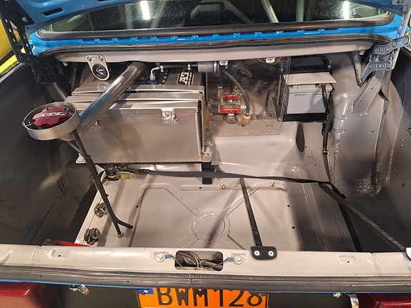 Volvo 240 5 of 6