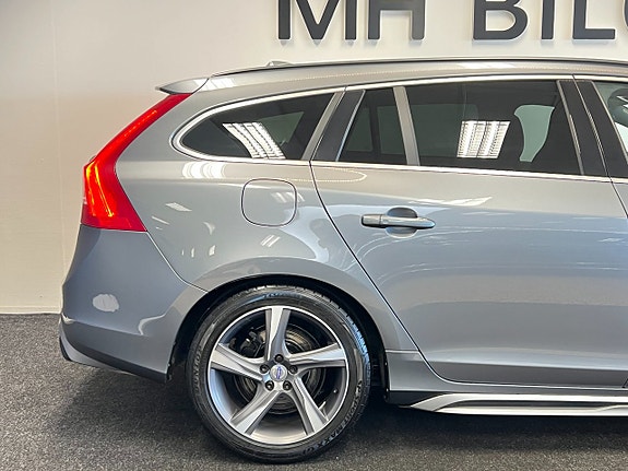 Volvo V60 8 of 16