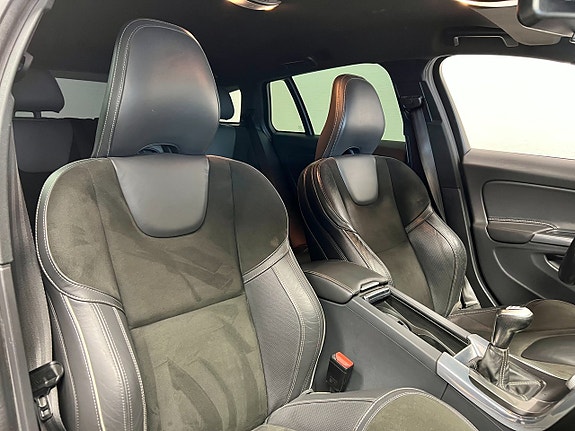 Volvo V60 13 of 16
