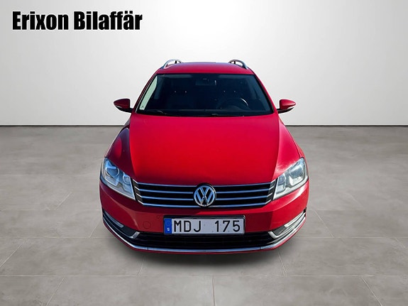 Volkswagen Passat 4 of 26