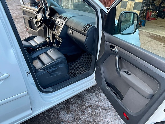 Volkswagen Caddy 6 of 6