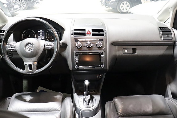 Volkswagen Touran Cross 11 of 13