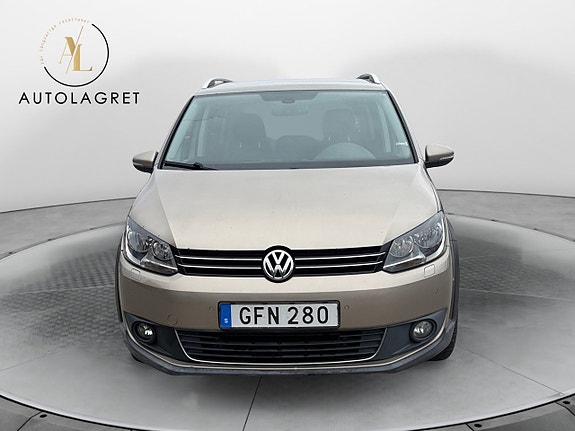 Volkswagen CrossTouran 2 of 5