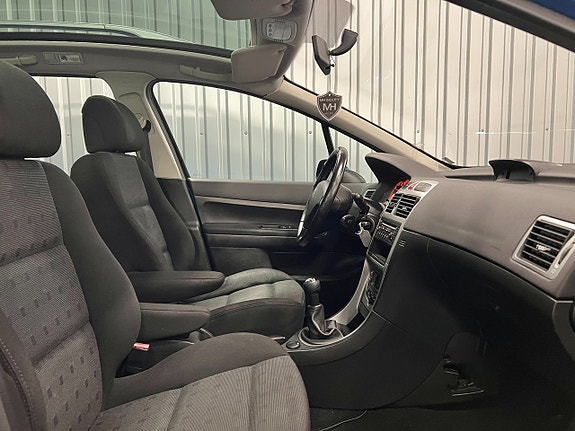 Peugeot 307 SW 8 of 10