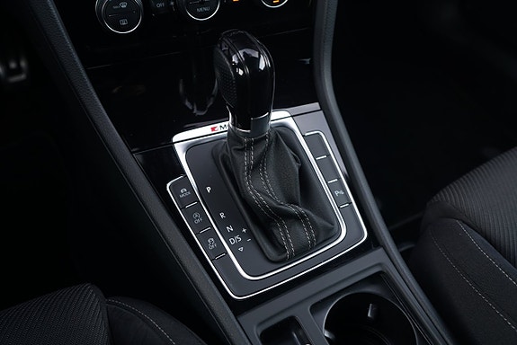 Volkswagen Golf VII 16 of 16