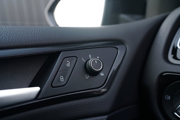 Volkswagen Golf VII 15 of 16