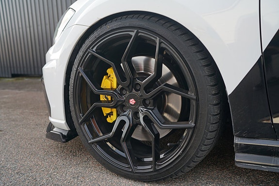 Volkswagen Golf VII 6 of 16
