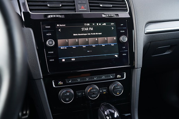 Volkswagen Golf VII 12 of 16