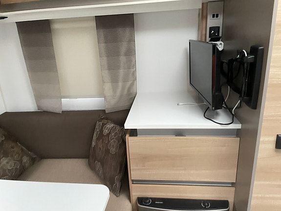 Adria Altea 472 Lu 6 of 6