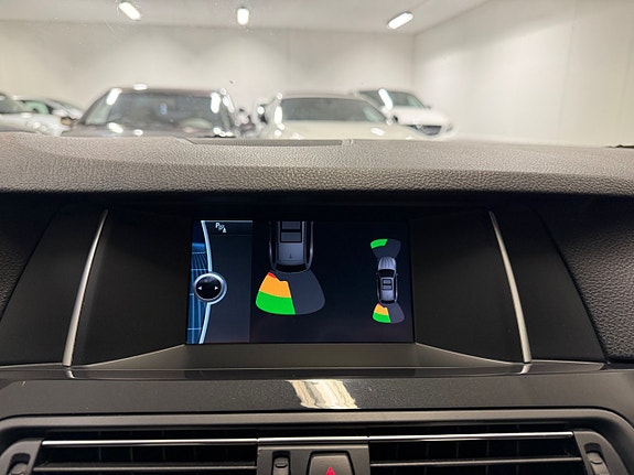 BMW 520d 24 of 30
