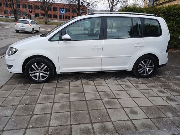 Volkswagen Touran 8 of 22