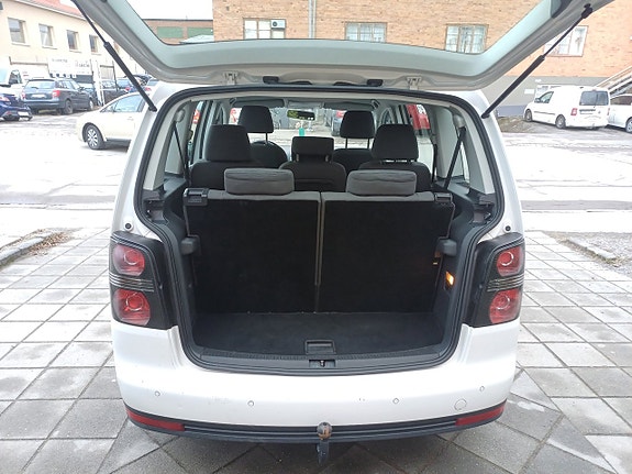 Volkswagen Touran 15 of 22