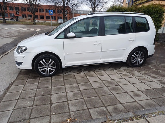 Volkswagen Touran 22 of 22