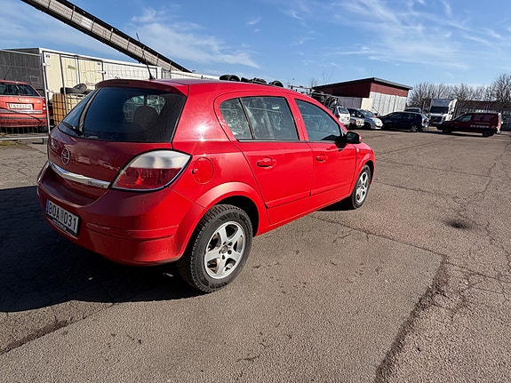 Opel Astra 3 of 6