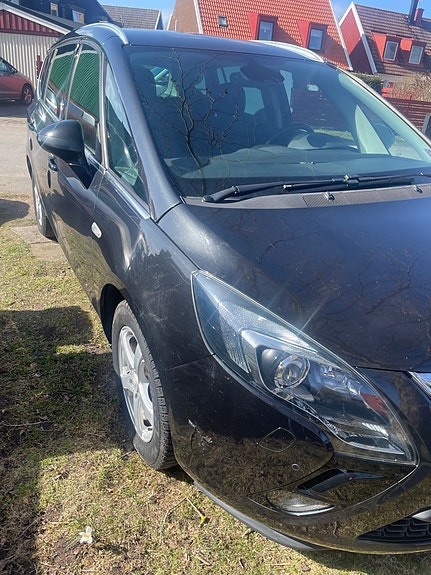 Opel Zafira Tourer 4 of 5