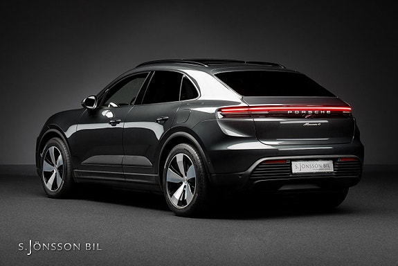 Porsche Macan 4 4 of 5