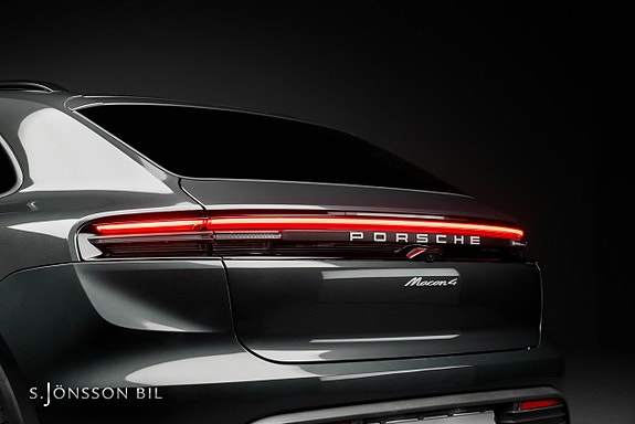 Porsche Macan 4 6 of 21
