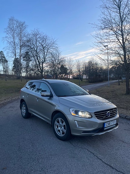 Volvo XC60 23 of 30