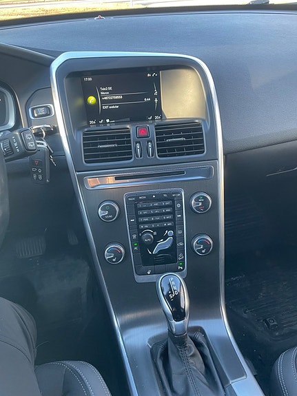 Volvo XC60 18 of 30