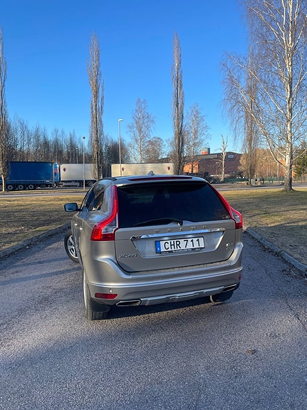 Volvo XC60 16 of 30