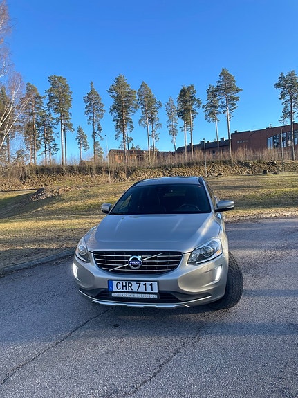 Volvo XC60 8 of 30