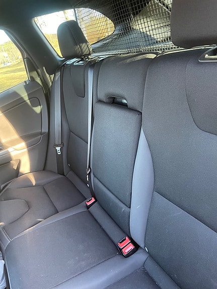 Volvo XC60 17 of 30