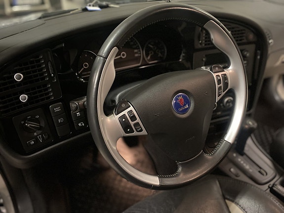Saab 9-5 17 of 30